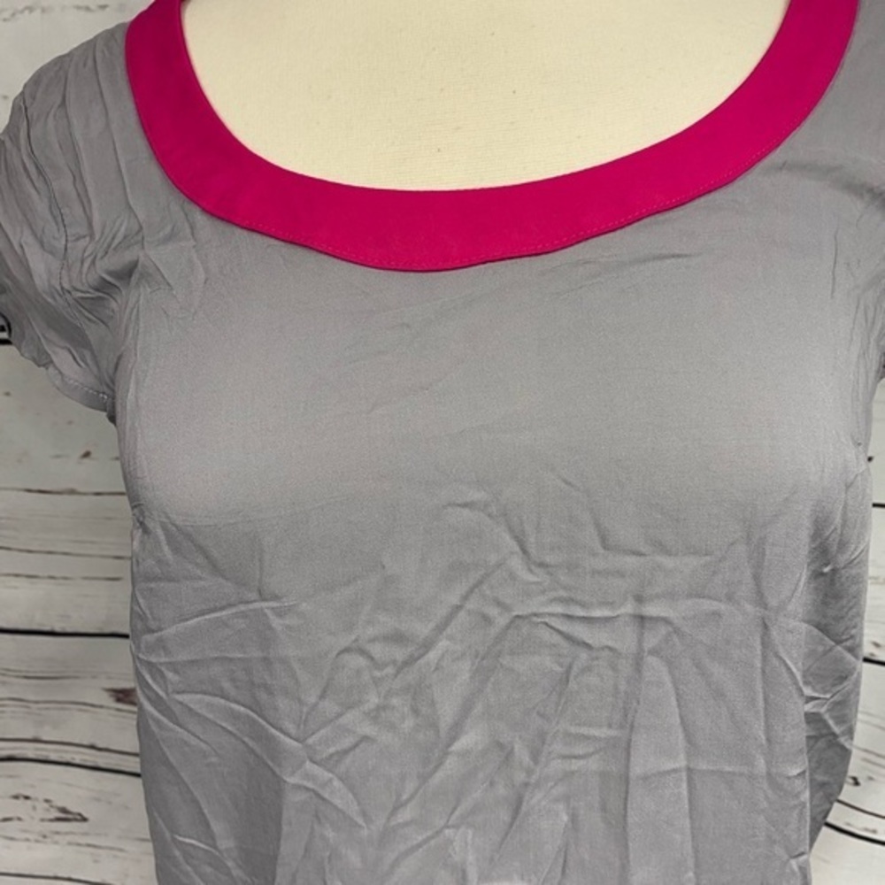 Splendid Grey‎ Color Block Top - Picture 5 of 9